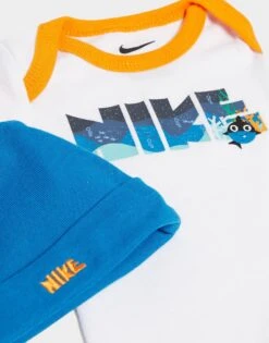 Nike 3 Piece Hat, Babygrow And Bib Set Infant -Sport Vêtements Magasin jd 648853 c