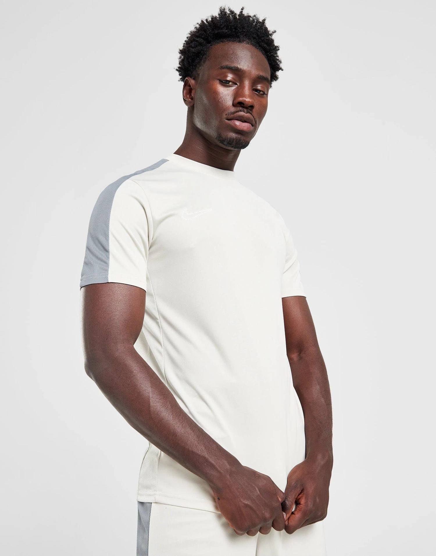 Nike T-shirt Academy Essential Homme 2 Nike T-shirt Academy Essential Homme – Image 2